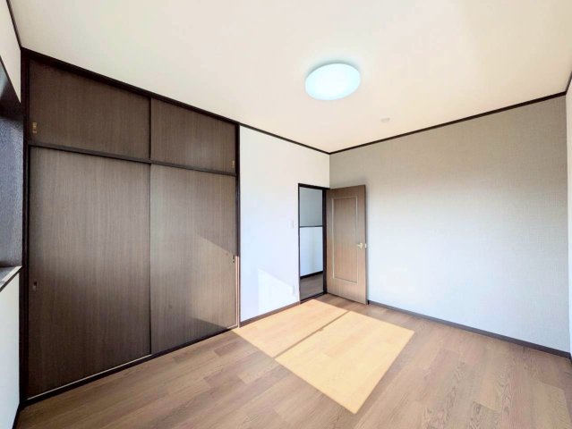 2階洋室は約6帖！