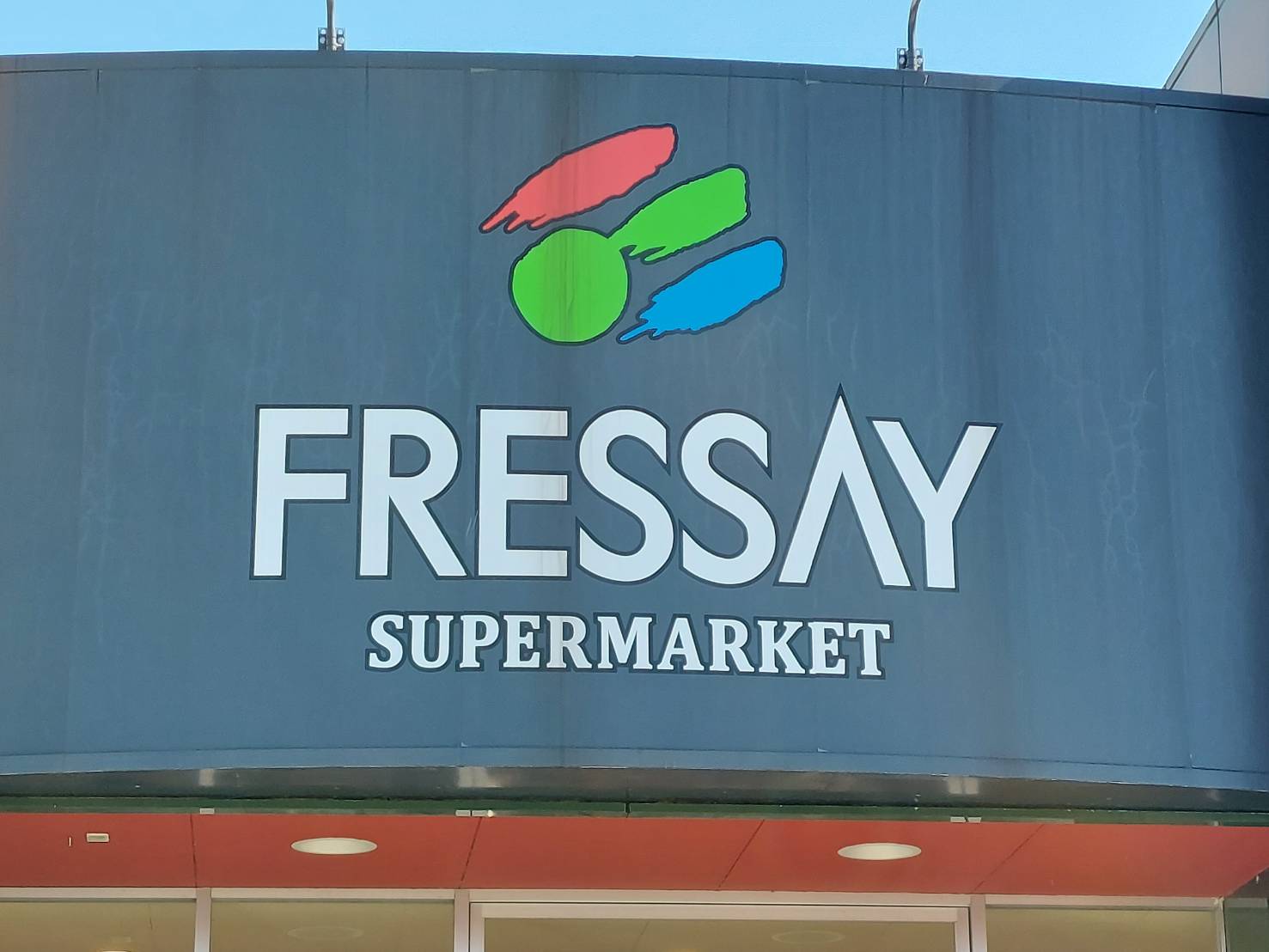 【スーパー】FRESSAY(フレッセイ)　大胡店まで559ｍ