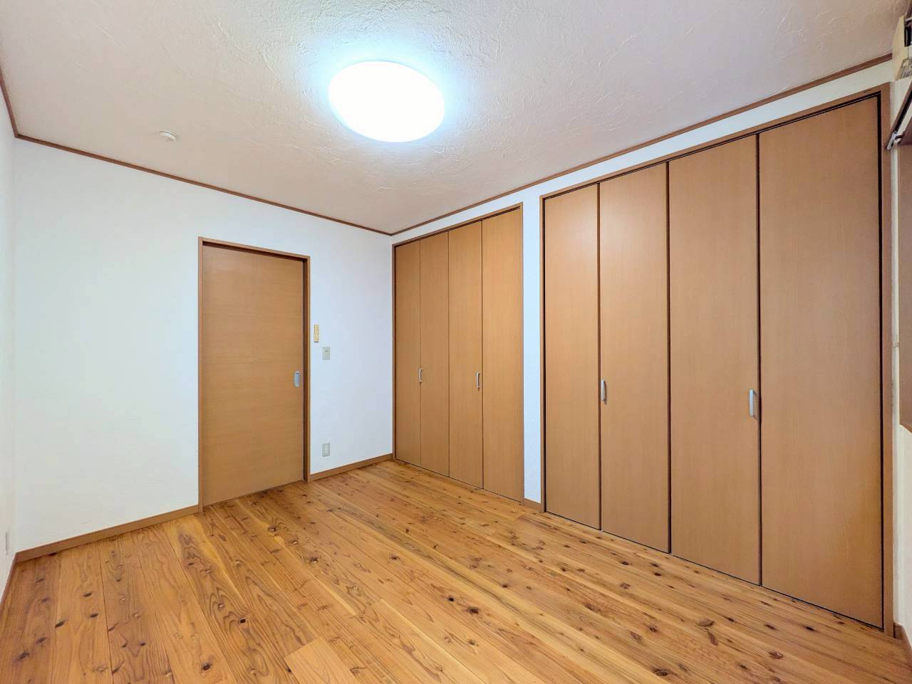 約6帖の洋室!