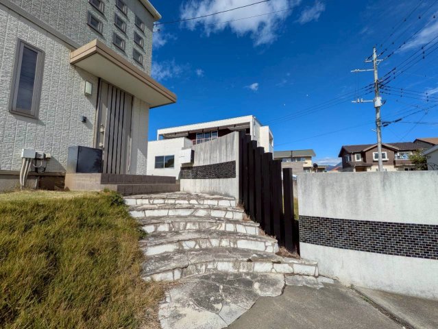 玄関アプローチ