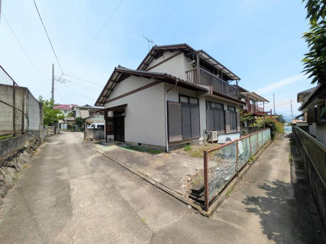 ※敷地南側の通路は車は通行できません
