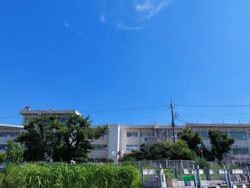 【中学校】吉岡町立吉岡中学校まで1383ｍ