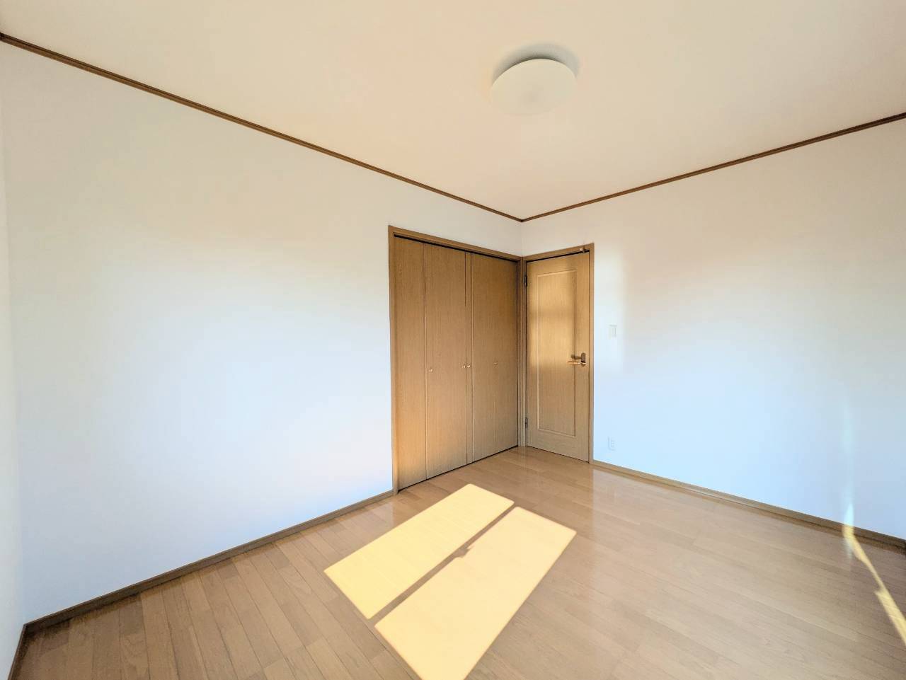 約6帖の洋室!